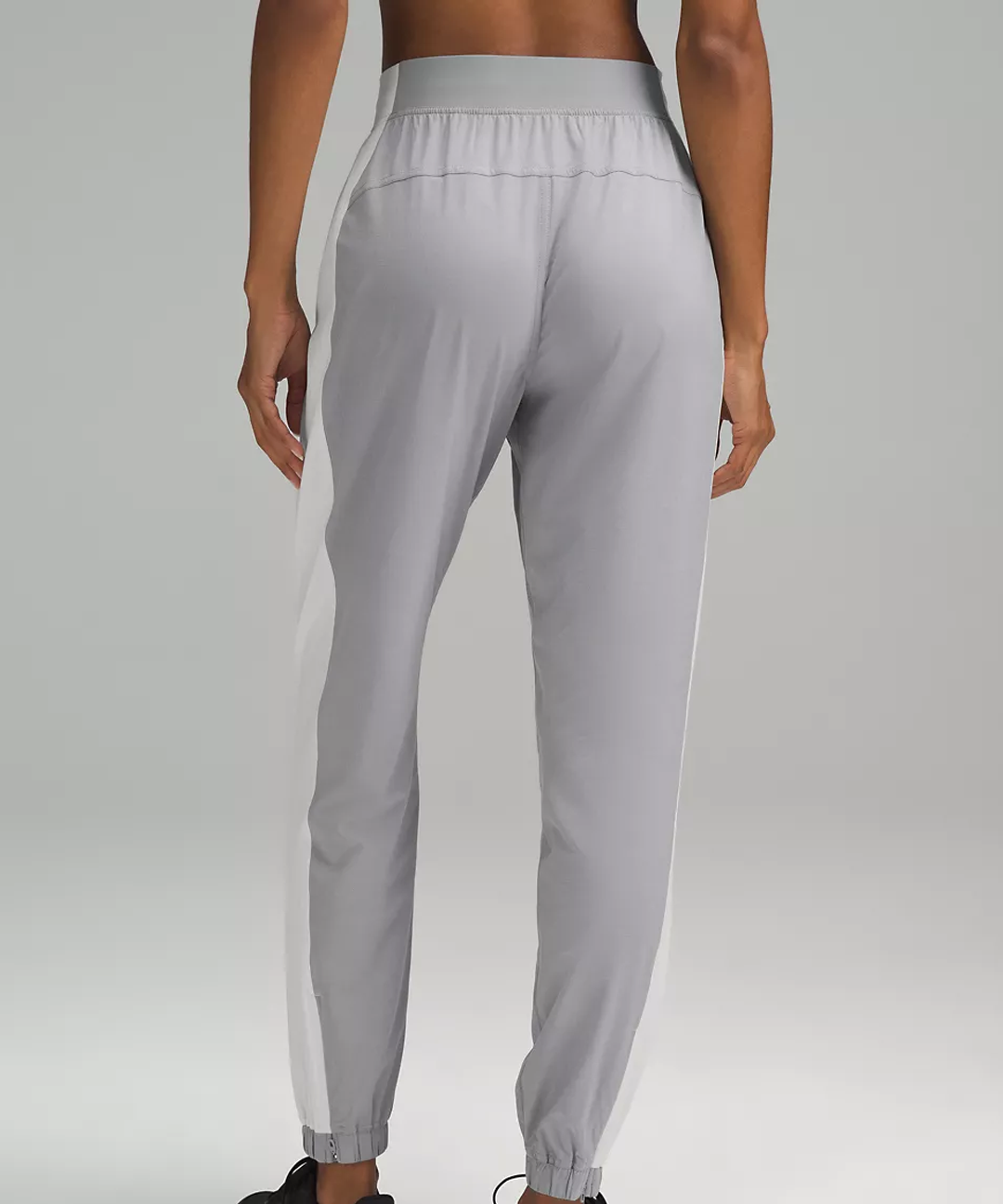 Woman High-Rise Jogger