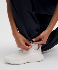 Woman Lightweight Jogger