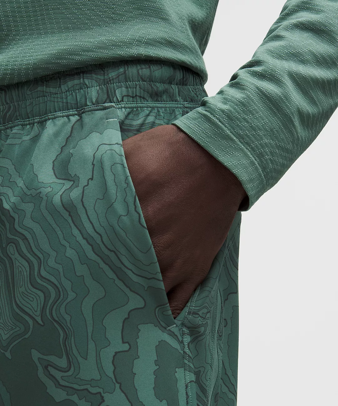 Breaker Linerless Short