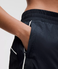 Woman Lightweight Jogger