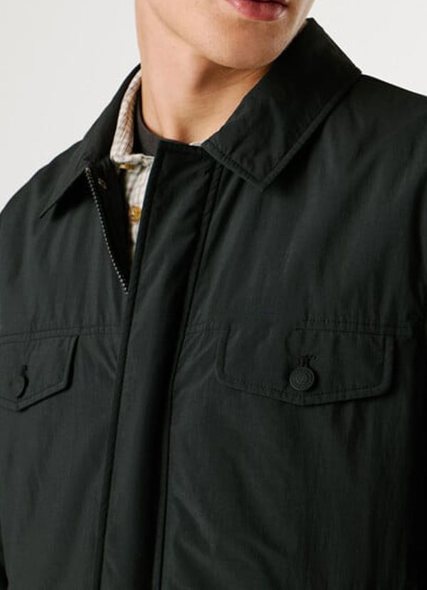 Man shirt collar jacket