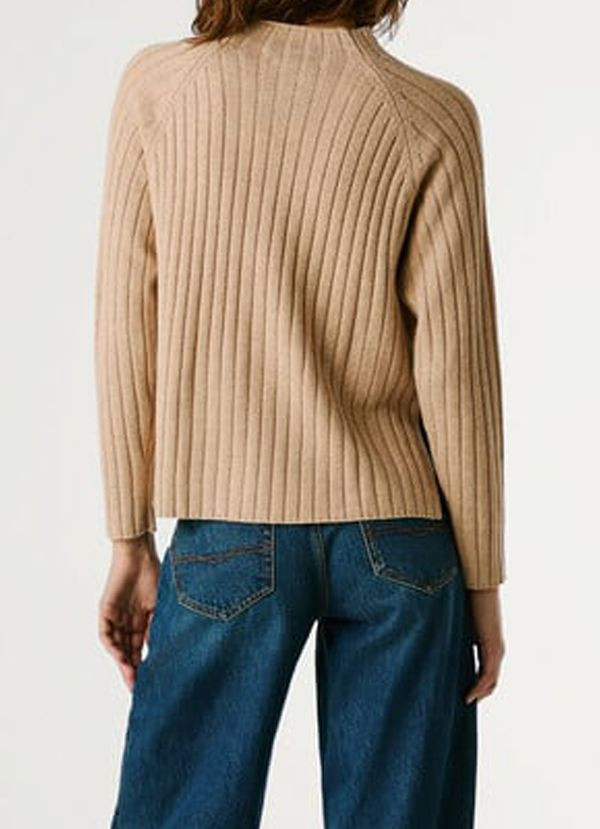 Woman collar knit jumper